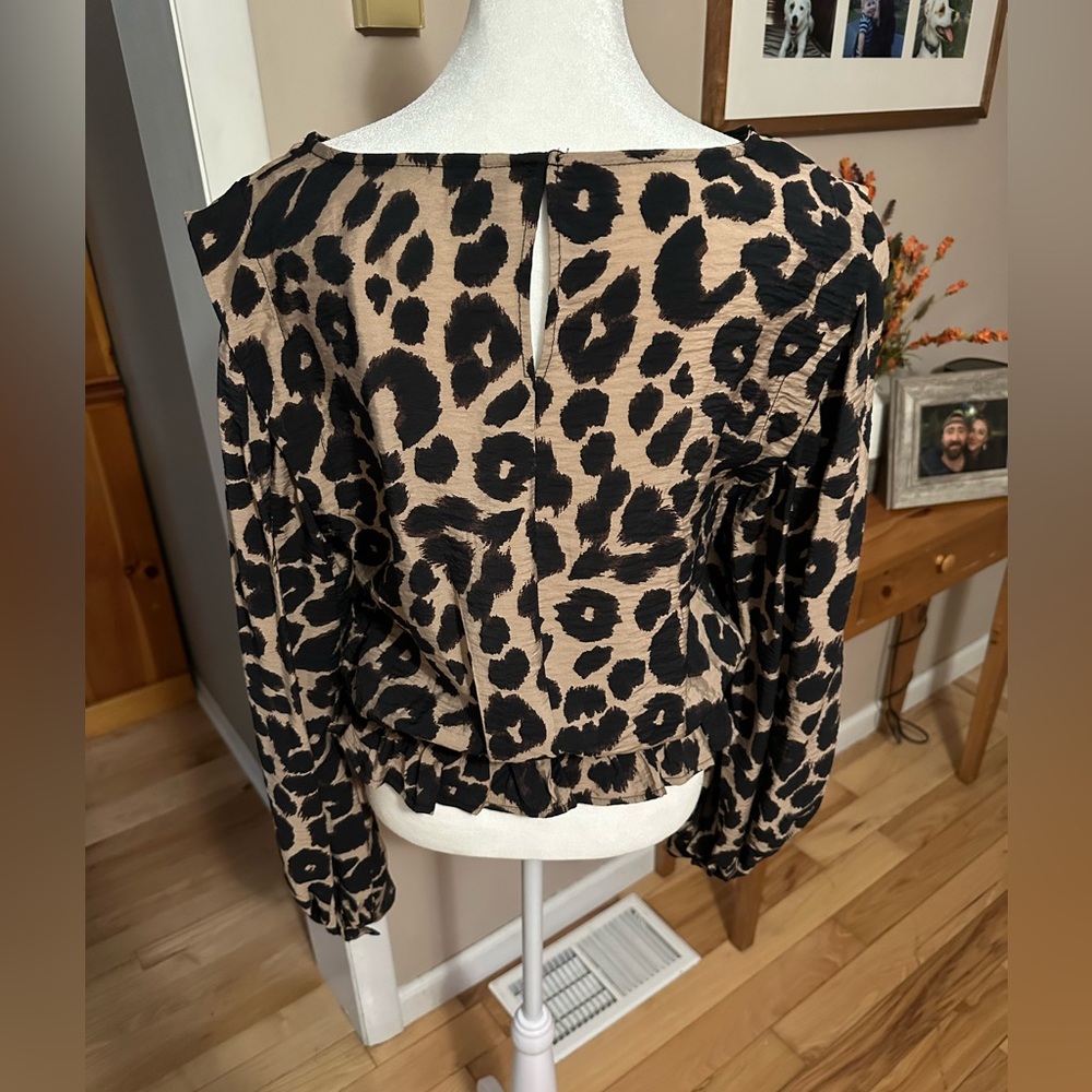 Vero Moda Black and Tan Animal Print work to night top - Picture 4 of 5